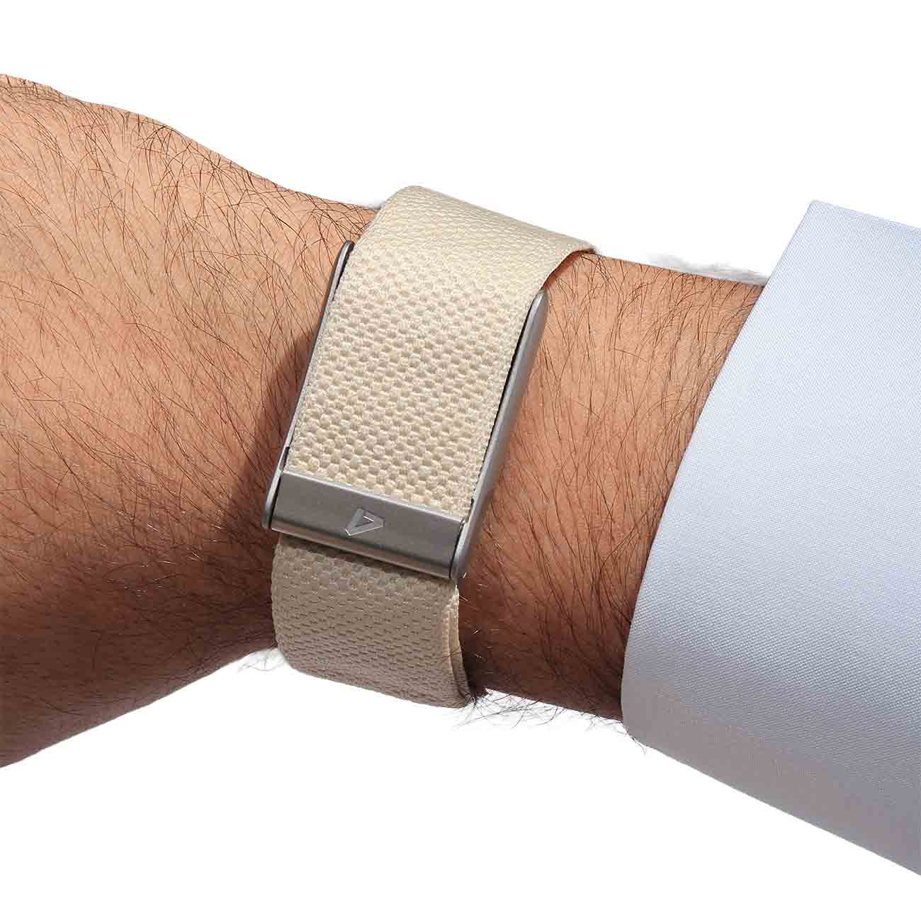 Dash Strap for Whoop 5 MG / Beige with Matte Silver Frame