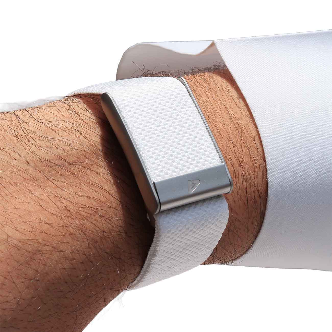 Dash Strap for Whoop 5 / White with Matte Silver Frame