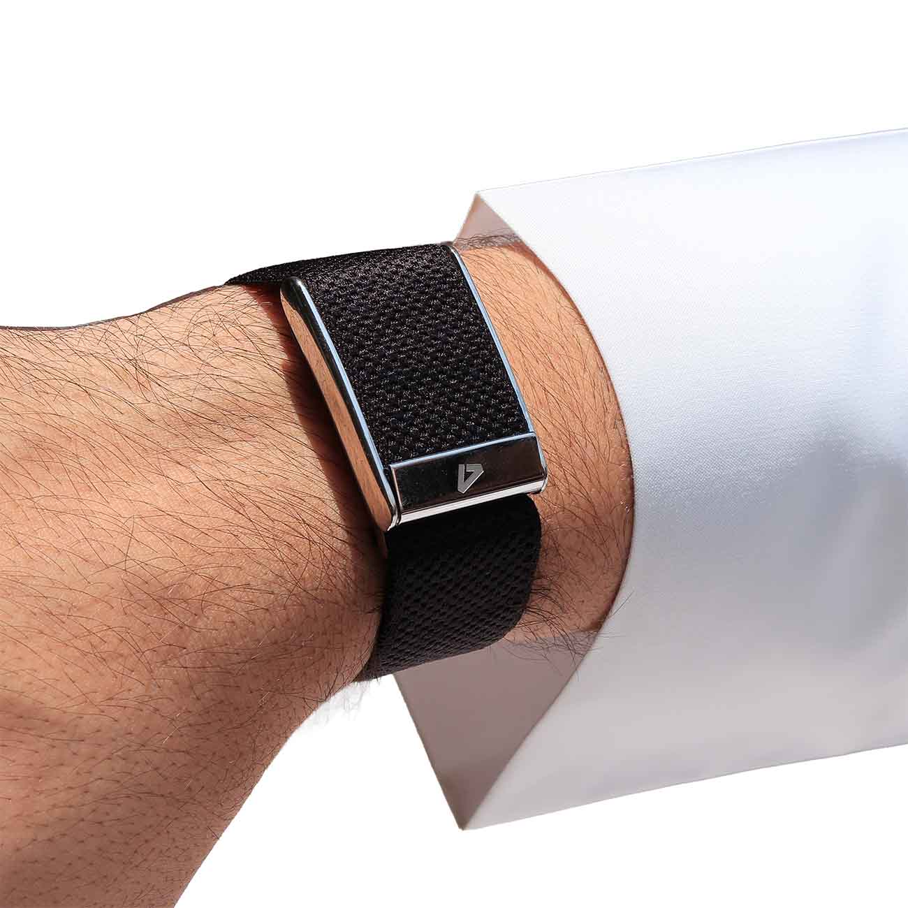 Dash Strap for Whoop 5 / Black with Shiny Silver Frame